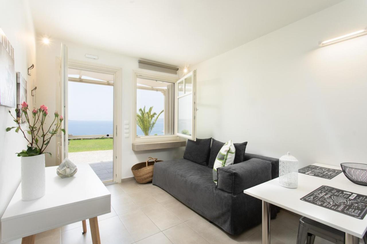 Villa Itis - Elegant Ground Floor Suite With Terrace & Great View Neápolis Екстериор снимка